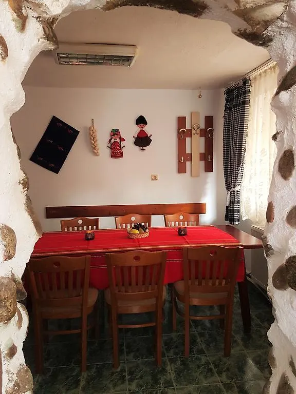 Red House Family House Ξενοδοχείο Μπάνσκο 3*,